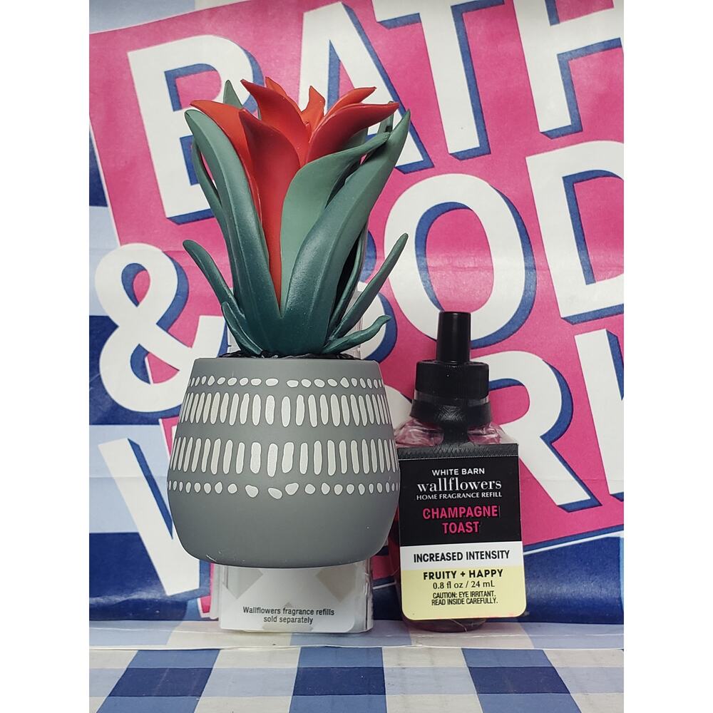 BBW Guzmania Air Plant Fragrance Wallflower Plug In w. Champagne Toast Refill